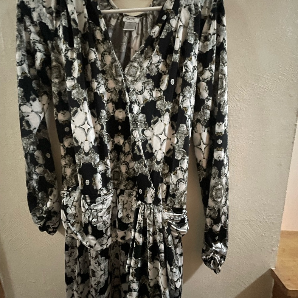 CAbi Women's Black and White Long Sleeve Dress